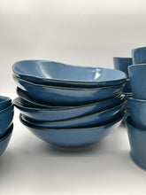 Lade das Bild in den Galerie-Viewer, Schale "halO" - Blau - Größe M