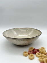 Lade das Bild in den Galerie-Viewer, Schale "halO" - Sand - Größe M