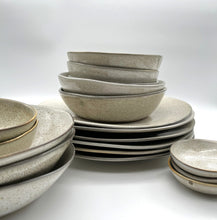 Lade das Bild in den Galerie-Viewer, Teller "hoop" - Sand