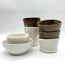 Lade das Bild in den Galerie-Viewer, Becher „DeaR“ - Gloss White