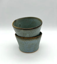 Lade das Bild in den Galerie-Viewer, Becher „DeaR“ - Paternoster Blau