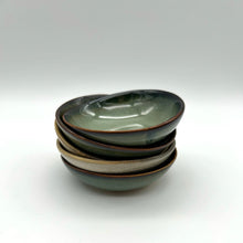 Lade das Bild in den Galerie-Viewer, Ramekin "baba" - Olive - Größe XS