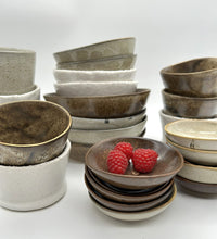 Lade das Bild in den Galerie-Viewer, Kleine Bowl "Bonnie" - Sand - Größe S