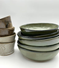 Lade das Bild in den Galerie-Viewer, Große Bowl "Clyde" - Olive - Größe L