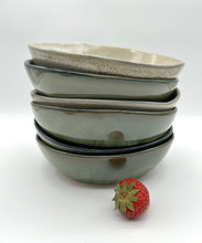 Lade das Bild in den Galerie-Viewer, Große Bowl "Clyde" - Olive - Größe L