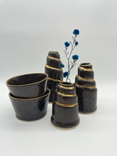 Lade das Bild in den Galerie-Viewer, Kerzenhalter "LOVEE" - Onyx Grün mit Goldrand - Größe L