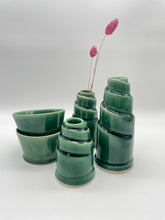 Lade das Bild in den Galerie-Viewer, Becher „DeaR“ - Grün