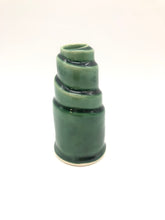 Lade das Bild in den Galerie-Viewer, Kerzenhalter "LOVEE" - Grün - Größe M