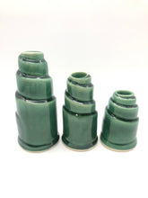 Lade das Bild in den Galerie-Viewer, Kerzenhalter "LOVEE" - Grün - Größe S