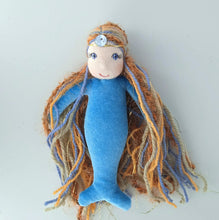 Lade das Bild in den Galerie-Viewer, Stoffpuppe Meerjungfrau - Blau