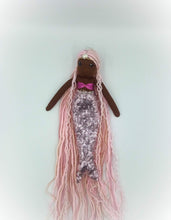 Lade das Bild in den Galerie-Viewer, Stoffpuppe Meerjungfrau-Prinzessin - rosa
