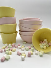 Lade das Bild in den Galerie-Viewer, Kleine Schale &quot;mooi&quot; - Marshmallow Rosa - Größe S
