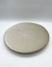 Lade das Bild in den Galerie-Viewer, Teller &quot;hoop&quot; - Sand
