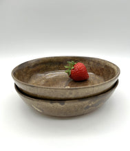 Lade das Bild in den Galerie-Viewer, Kleine Bowl &quot;Bonnie&quot; - Braun - Größe S

