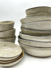 Lade das Bild in den Galerie-Viewer, Große Bowl &quot;Clyde&quot; - Sand - Größe L
