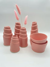 Lade das Bild in den Galerie-Viewer, Becher „DeaR“ - Rosa
